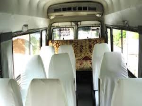  9 Seater Deluxe Tempo Traveller in Delhi